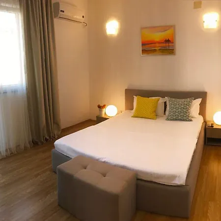 招待所 Vila Miruna 艾福雷诺德